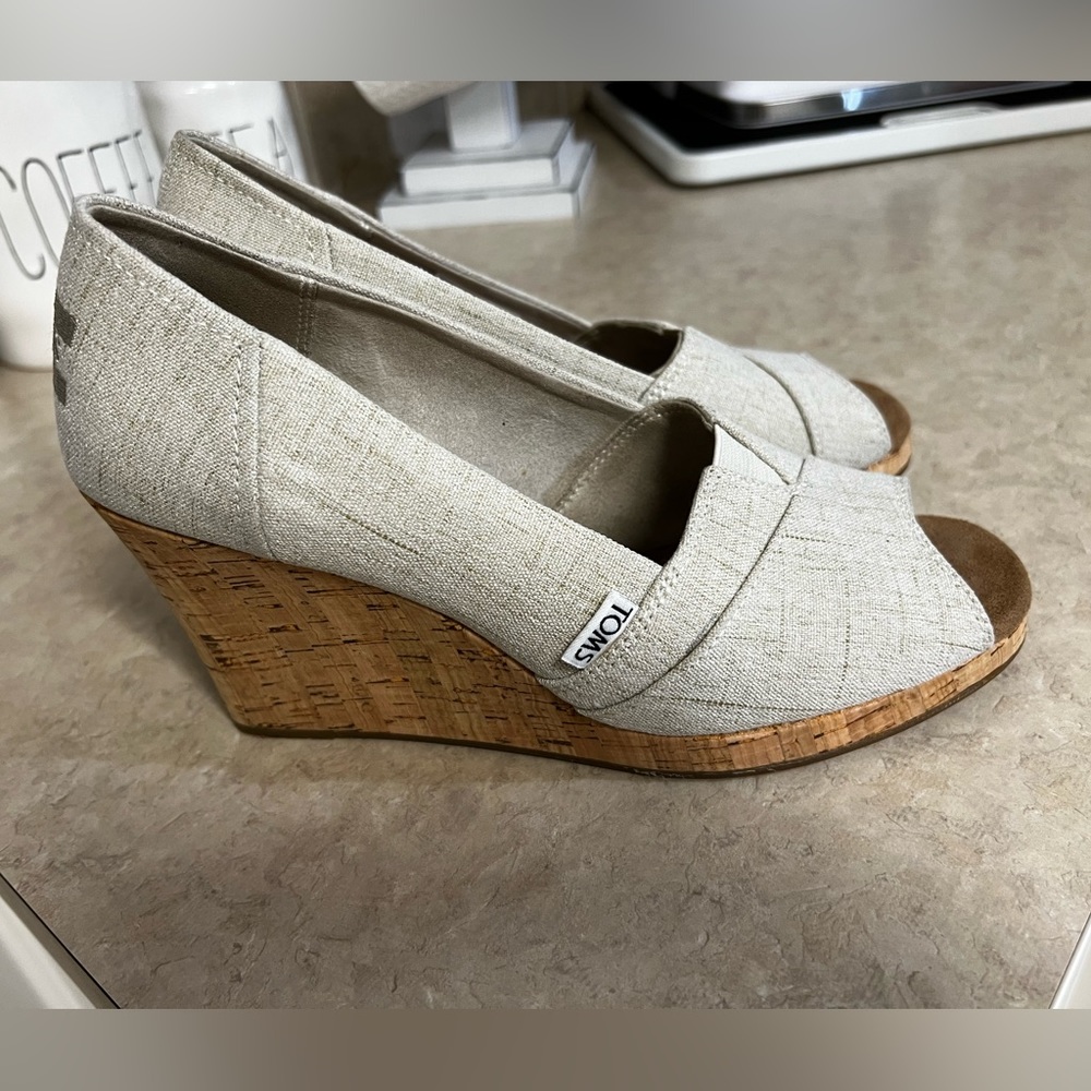 TOMS Stella Classic Cork Wedge size 8.5